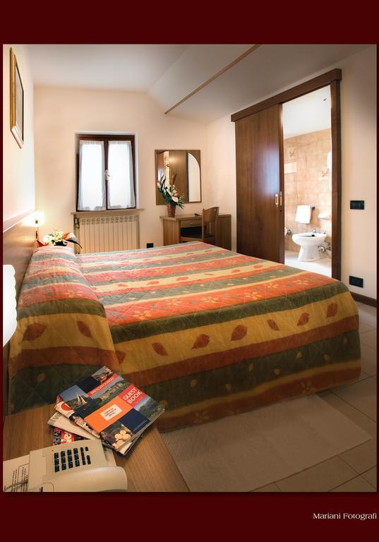 Albergo Il Castellino Boario Terme Exterior foto