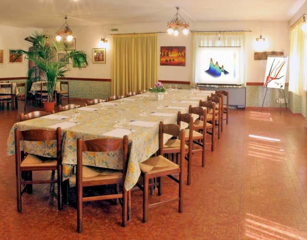 Albergo Il Castellino Boario Terme Exterior foto